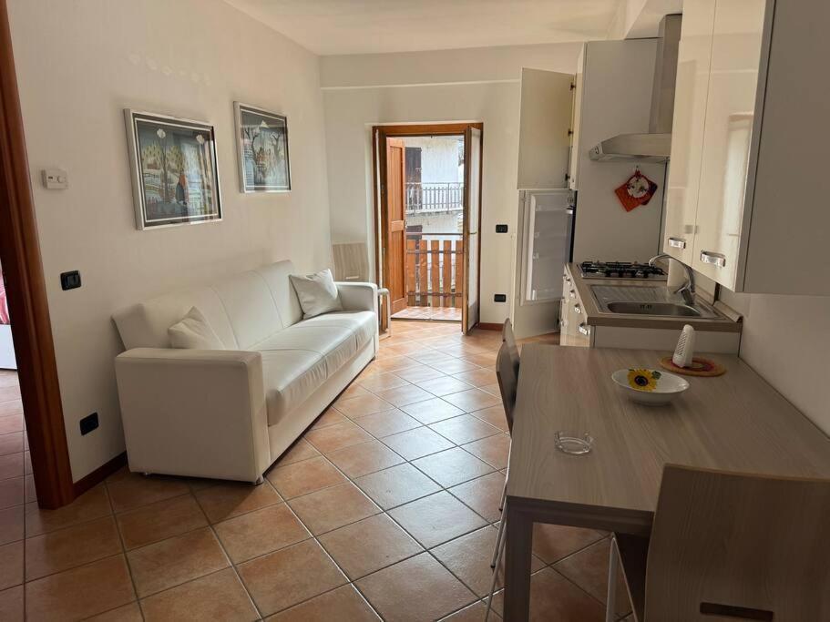 Suite Panoramica Casa Vacanza Di Alex G Oltre il Colle Exterior photo